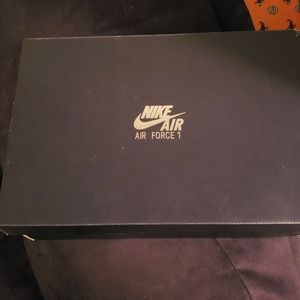 Air force 1 07 LV8 green (SOLD)